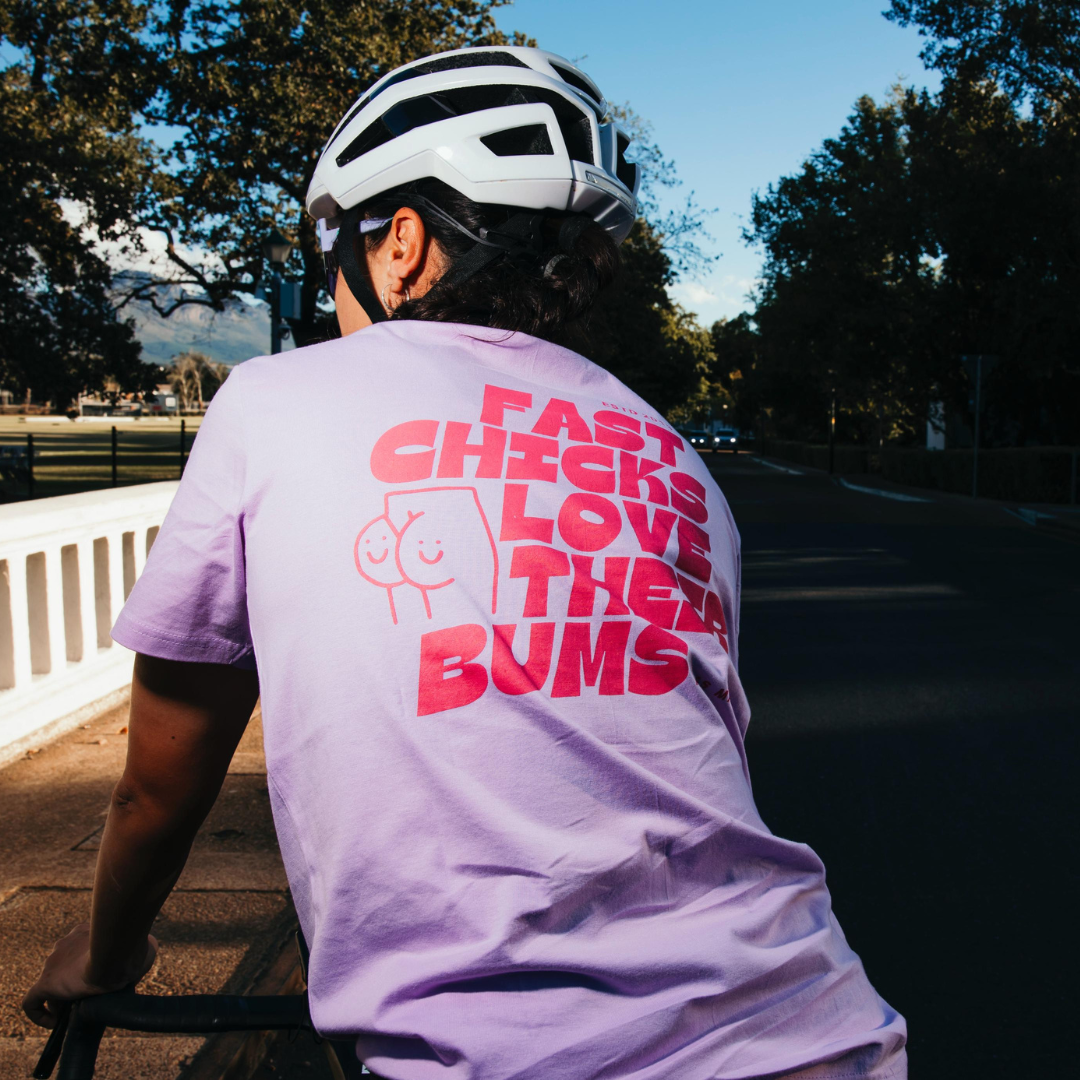 FAST CHICKS LOVE THEIR BUMS Tee - Lilac